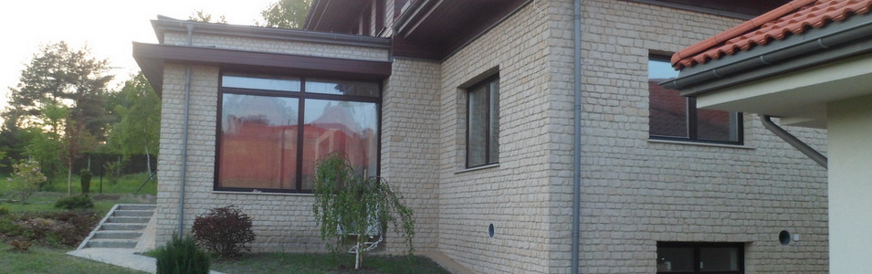 Sandstein Bruchsteine, Mauersteine, Blockstufen, Randsteine, Mauerabdeckung, Verblender, Pflastersteine, Natursteine, Sandsteinplatten, getrommelt