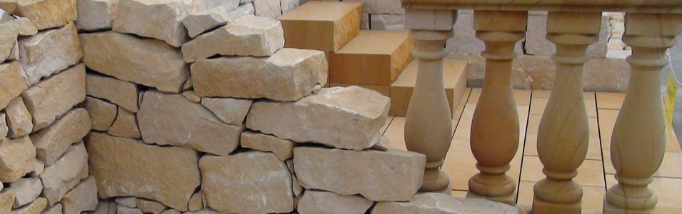 Sandstein Bruchsteine, Mauersteine, Blockstufen, Randsteine, Mauerabdeckung, Verblender, Pflastersteine, Natursteine, Sandsteinplatten, getrommelt